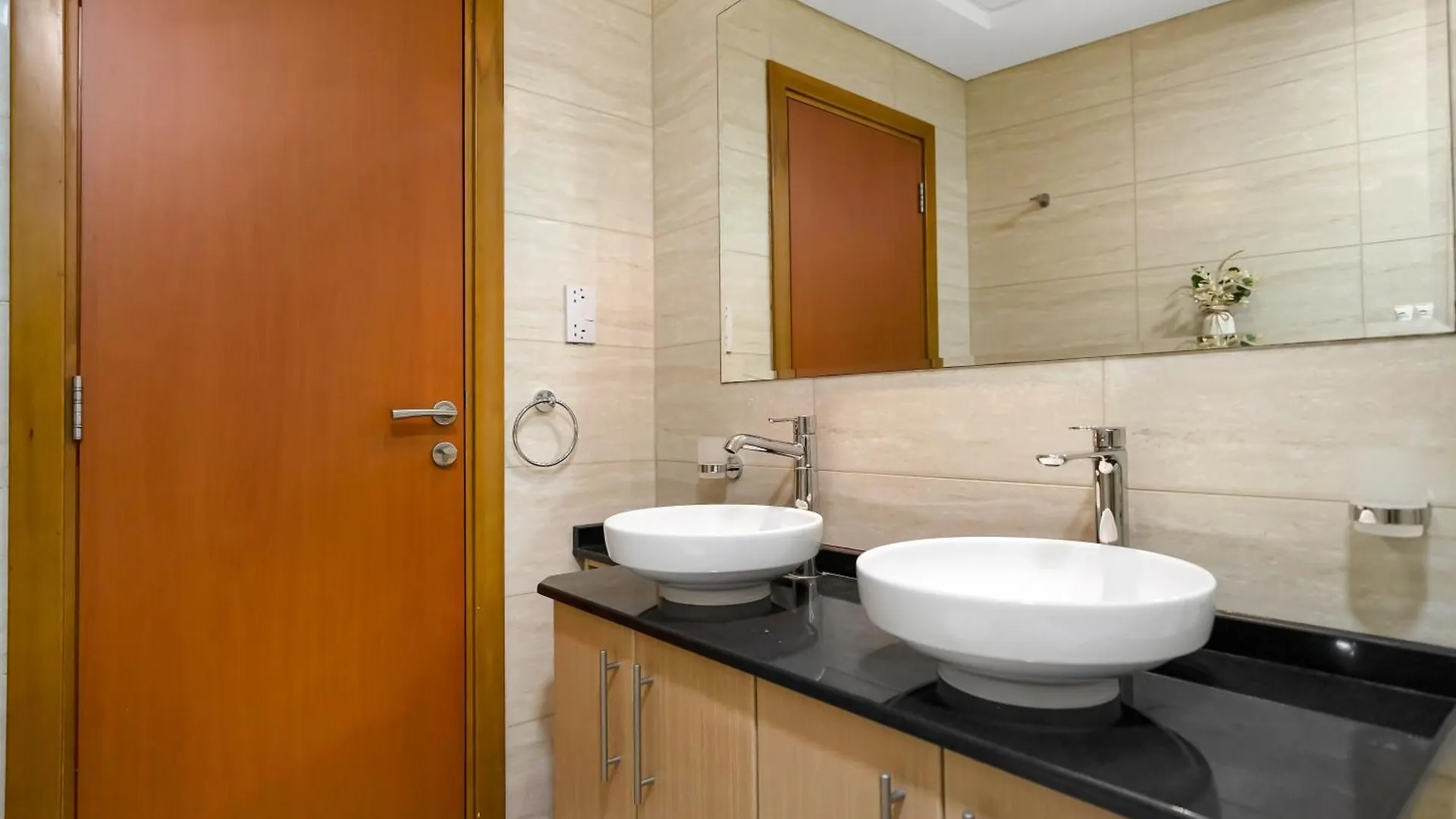 Sensational Direct Sea, Ain View And Palm Jumeirah In Dubai Marina Apartment