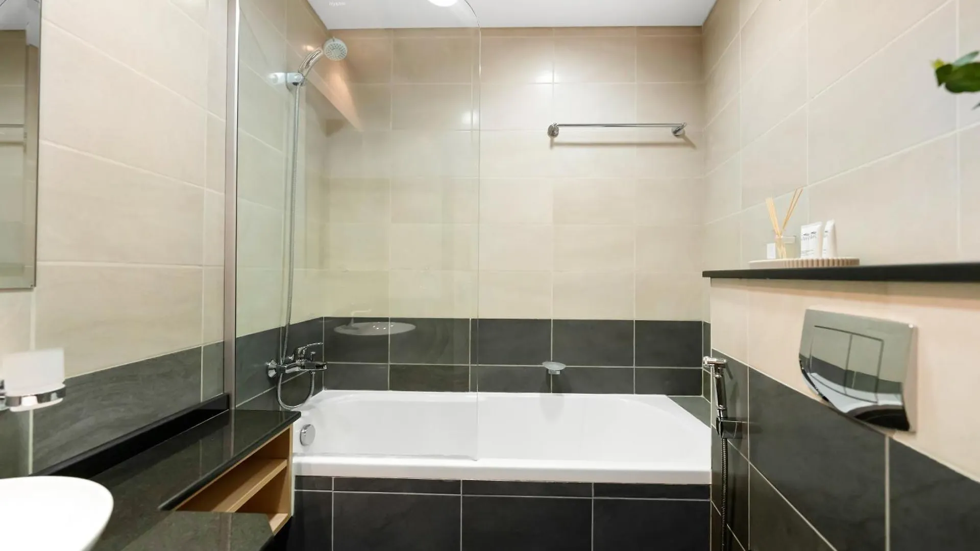 Sensational Direct Sea, Ain View And Palm Jumeirah In Dubai Marina United Arab Emirates