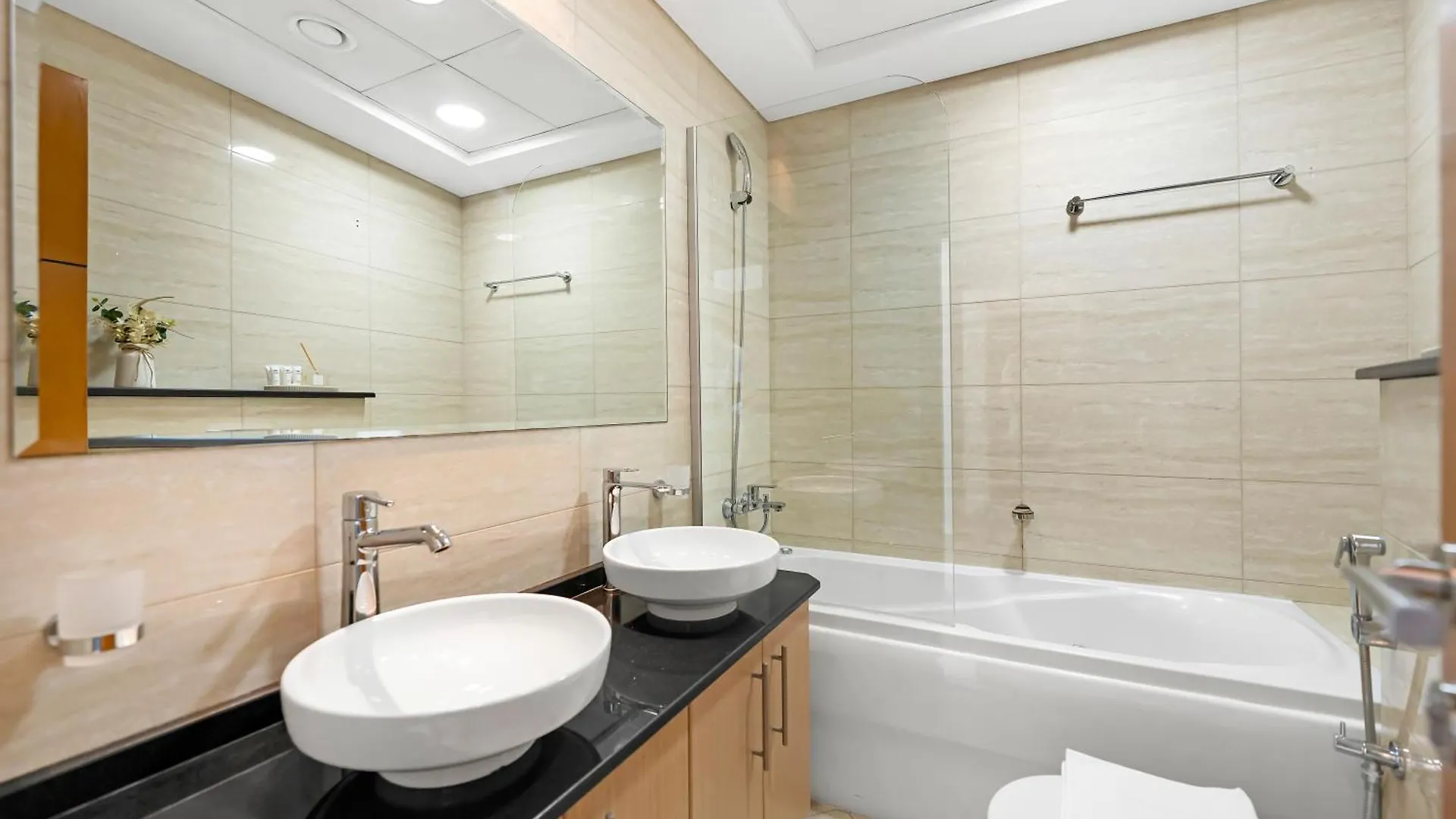 Sensational Direct Sea, Ain View And Palm Jumeirah In Dubai Marina