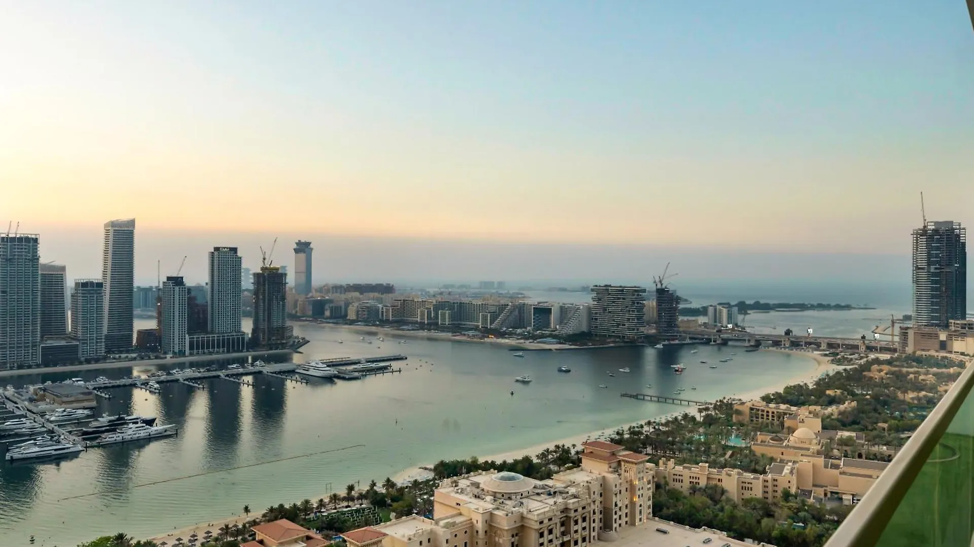 Sensational Direct Sea, Ain View And Palm Jumeirah In Dubai Marina 0*,  아랍에미리트